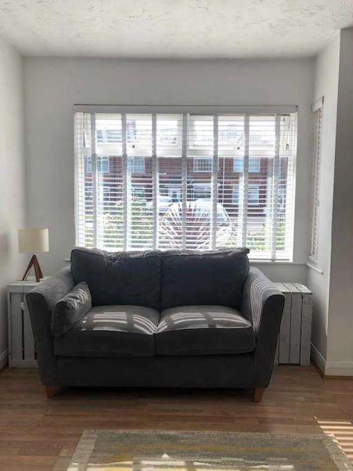 Two Bedroom Terrace House With Parking Kingston upon Hull Exterior photo
